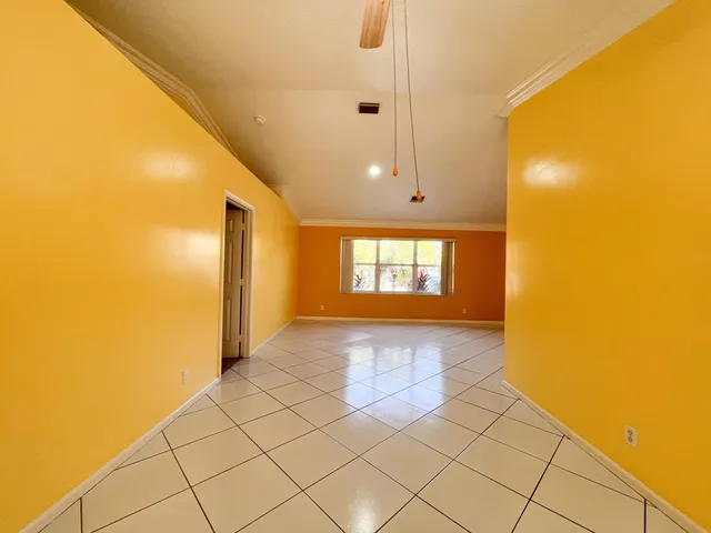 $3,100 | 1305 Monteray Way, Greenacres, FL 33413