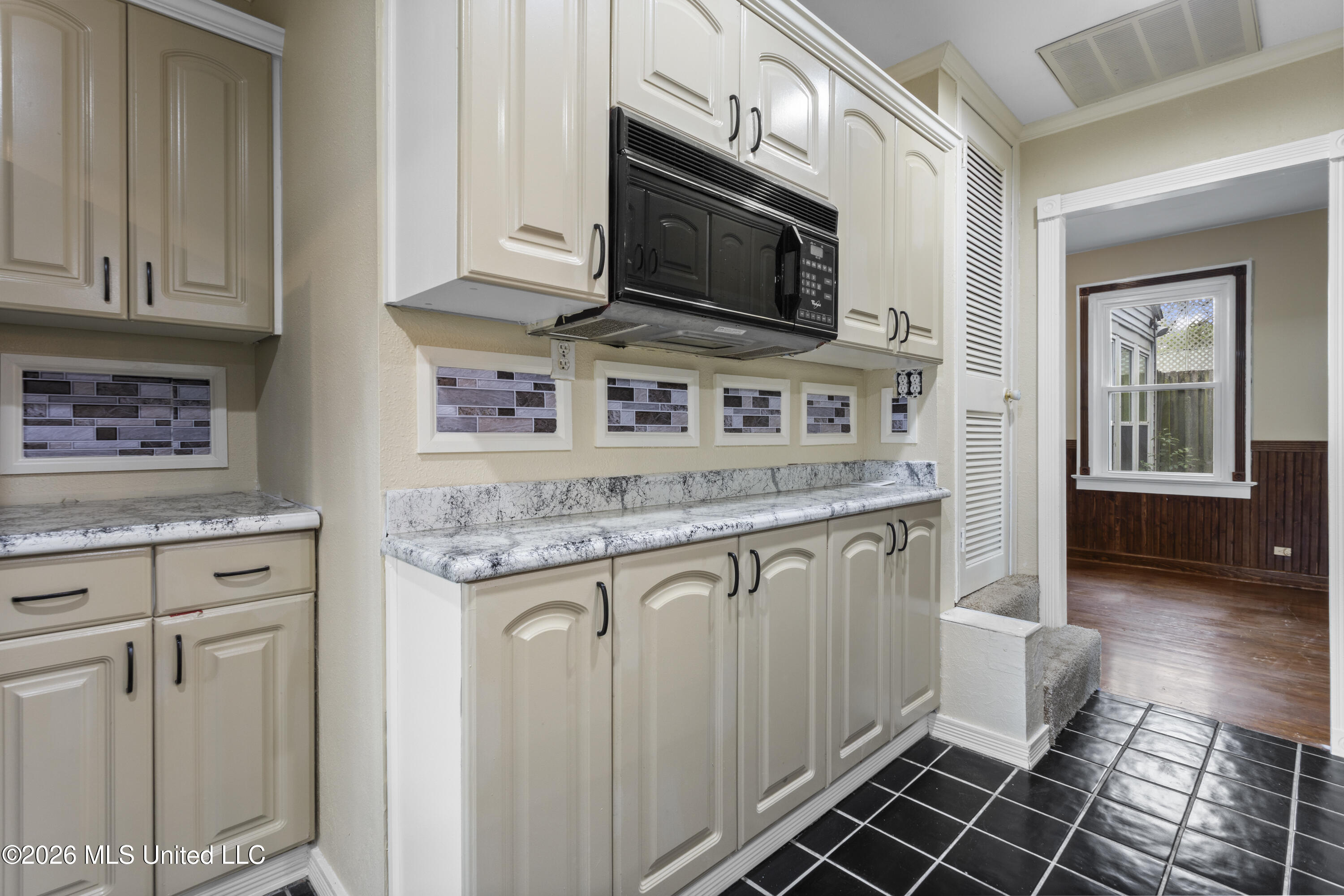 1090 Cherokee Street Biloxi, MS 39530 - Photo 16 of 42 0016