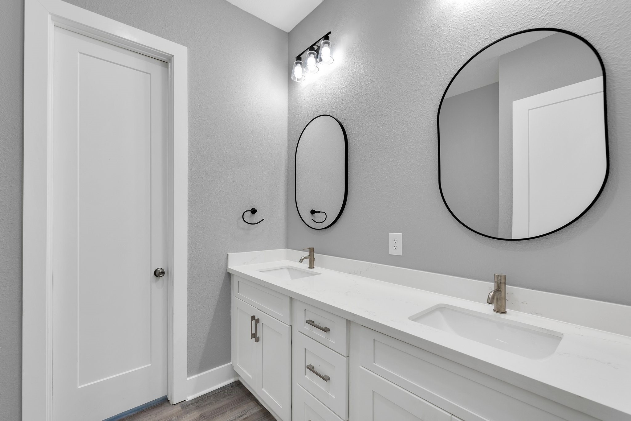 519 Chuckwagon Trail Angleton, TX 77515 - Photo 26 of 29