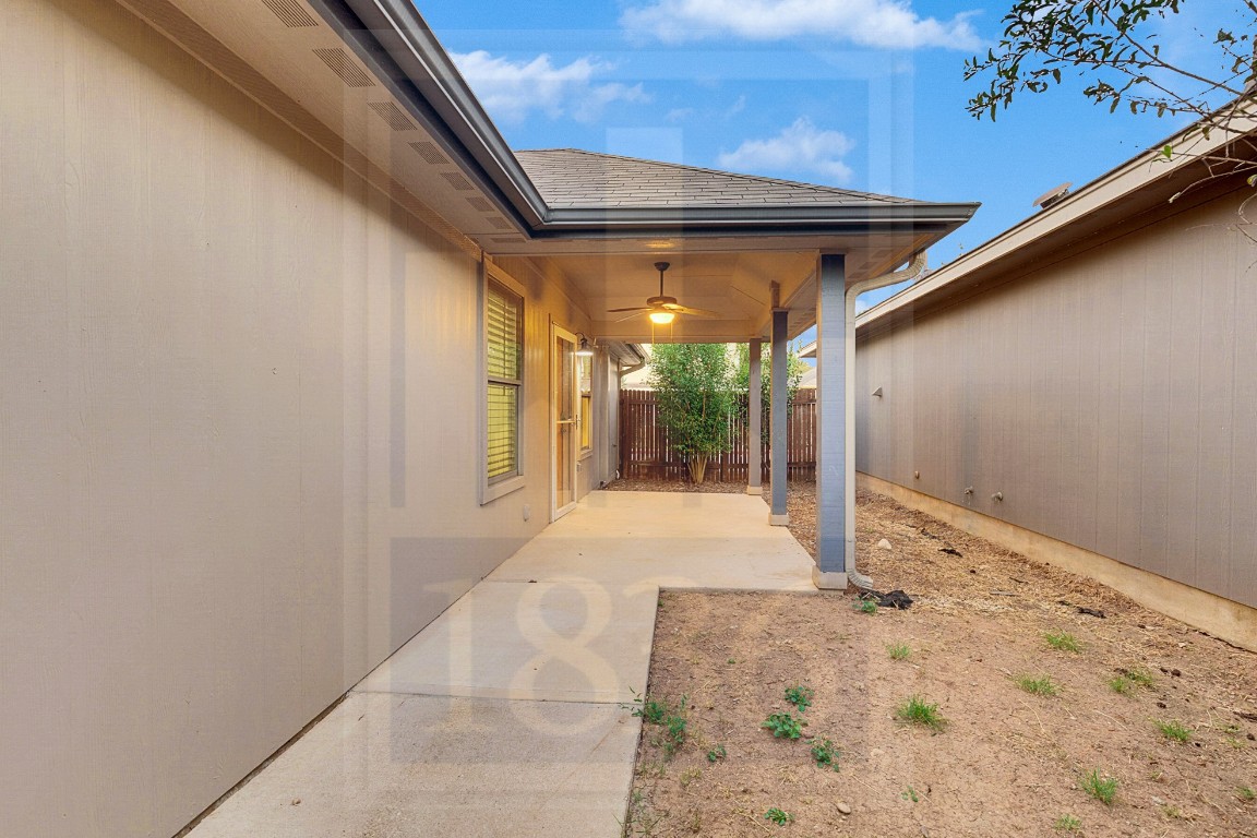 4622 Credo Lane, Unit 167 Austin, TX 78725 - Photo 18 of 25 a view of a hallway