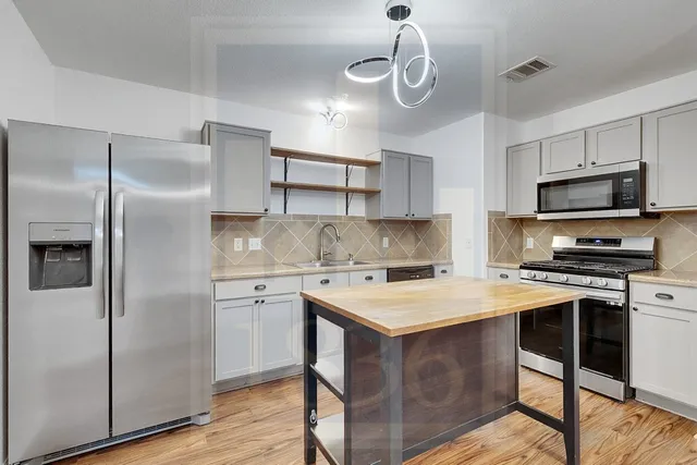 $1,399 | 4622 Credo Lane, Unit 167, Austin, TX 78725