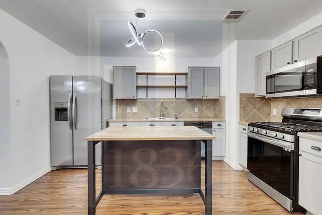 $1,399 | 4622 Credo Lane, Unit 167, Austin, TX 78725