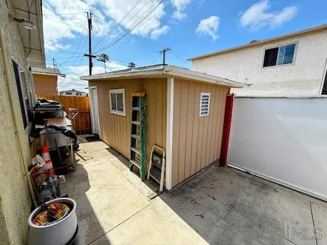 a view of a storage & utility room