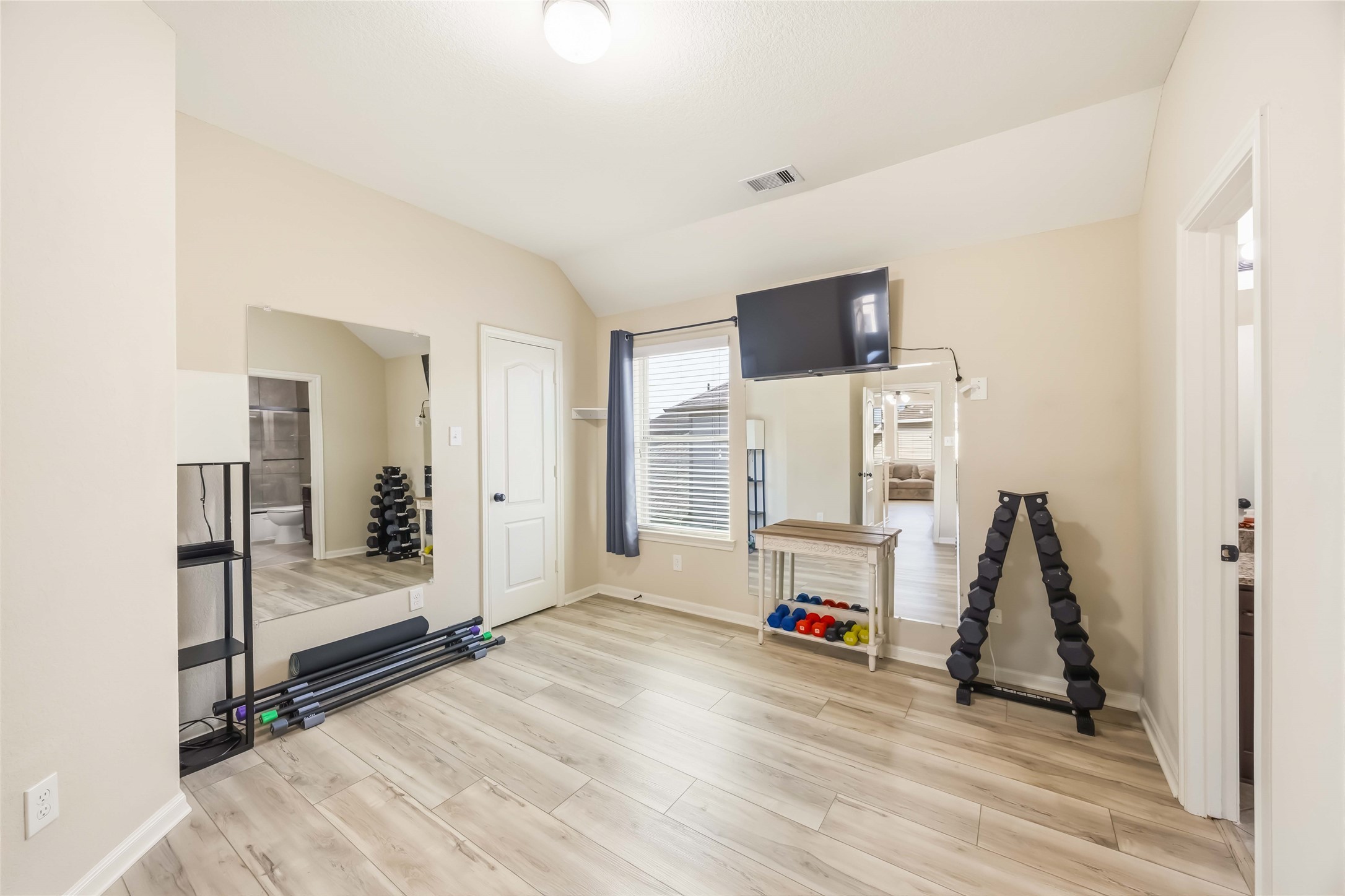 17206 Upper Ridge Lane Humble, TX 77346 - Photo 20 of 33 Guest Bedroom 2 (Alternate View) - includes walk-in closet.