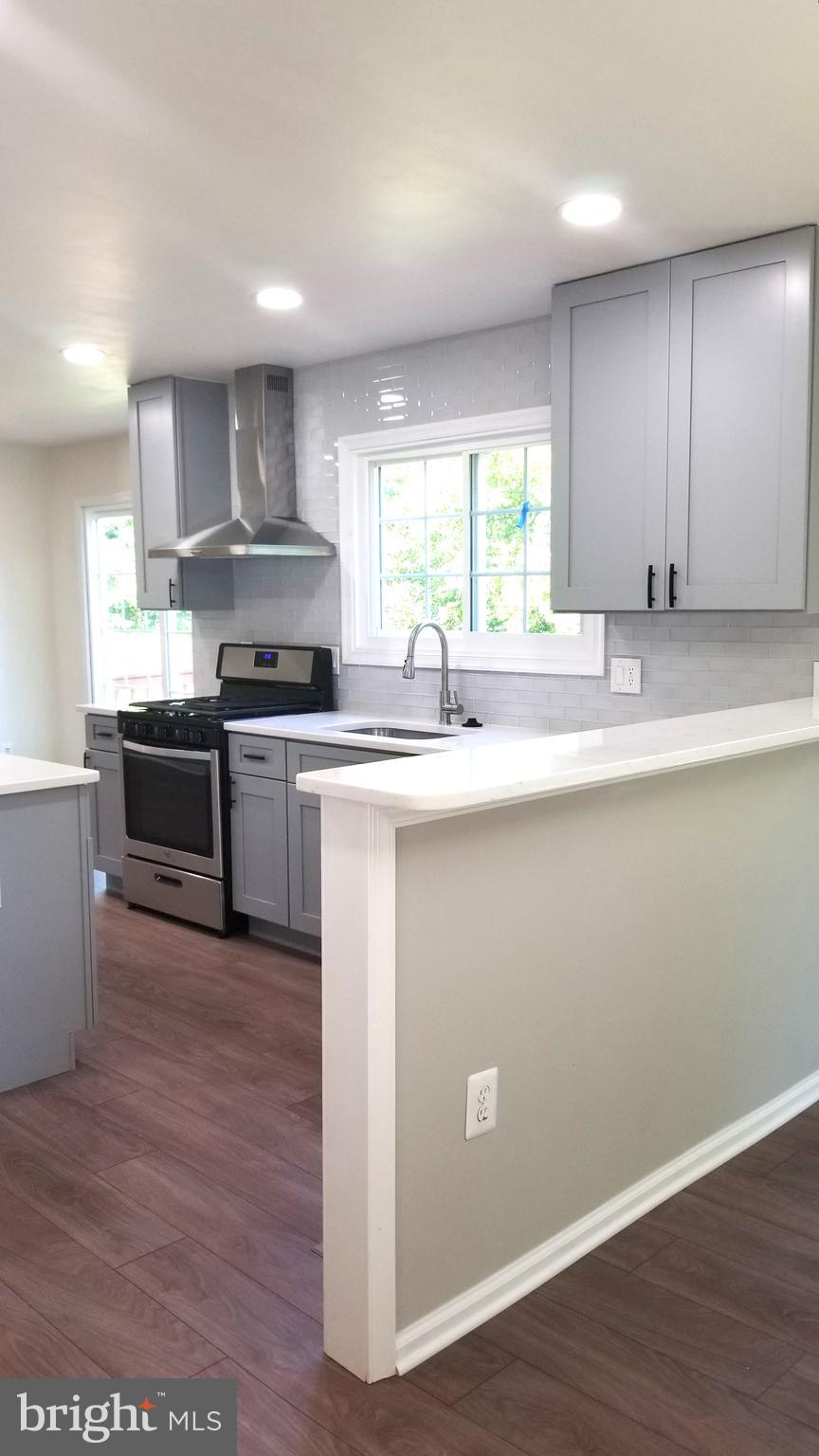 902 Spring Knoll Drive Herndon, VA 20170 - Photo 13 of 43