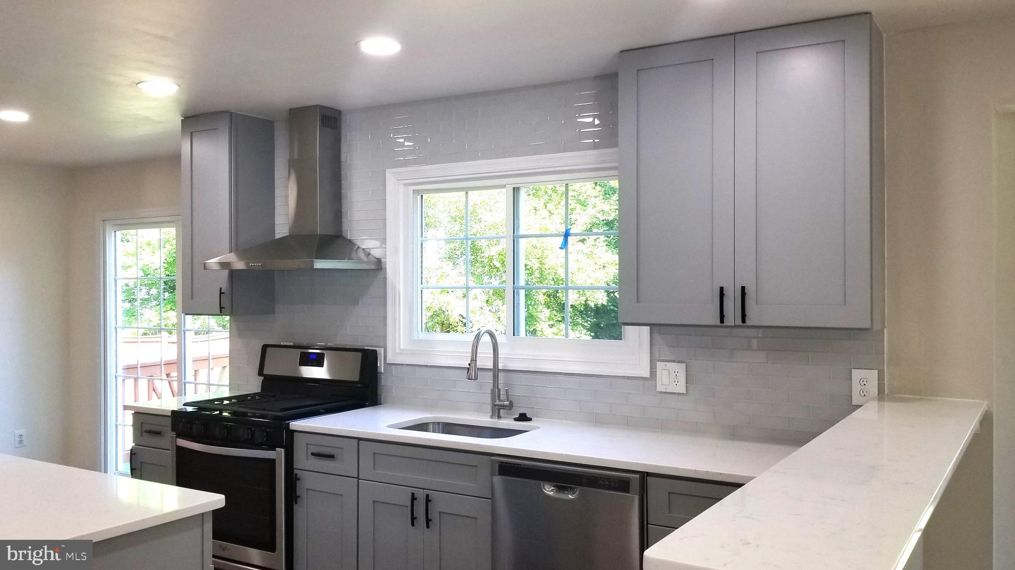 902 Spring Knoll Drive Herndon, VA 20170 - Photo 15 of 43