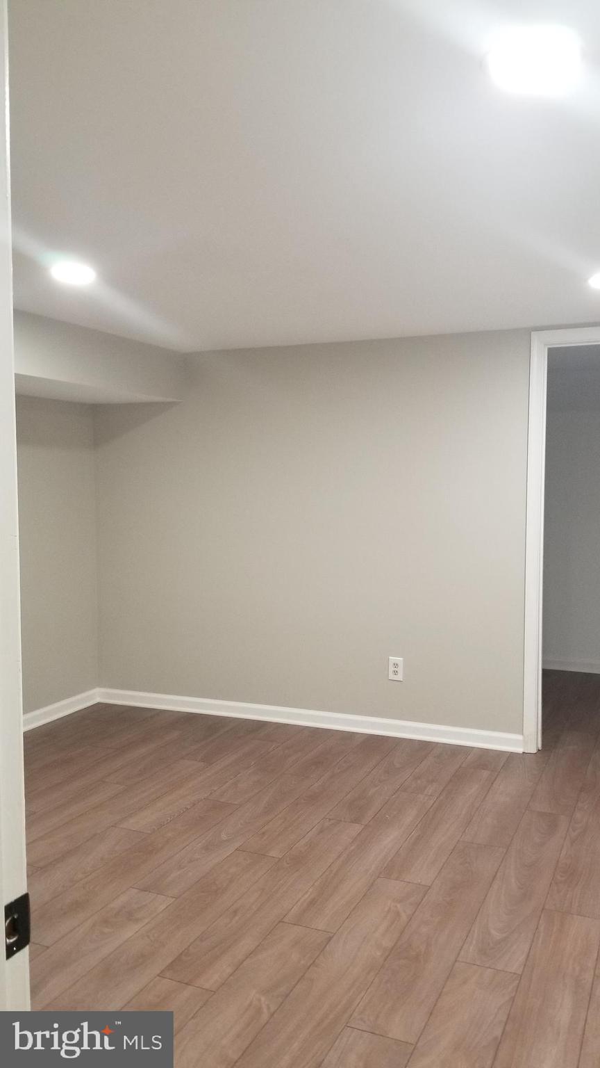 902 Spring Knoll Drive Herndon, VA 20170 - Photo 38 of 43