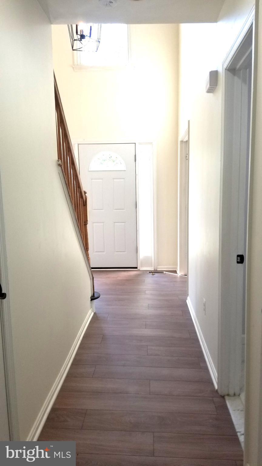 902 Spring Knoll Drive Herndon, VA 20170 - Photo 4 of 43