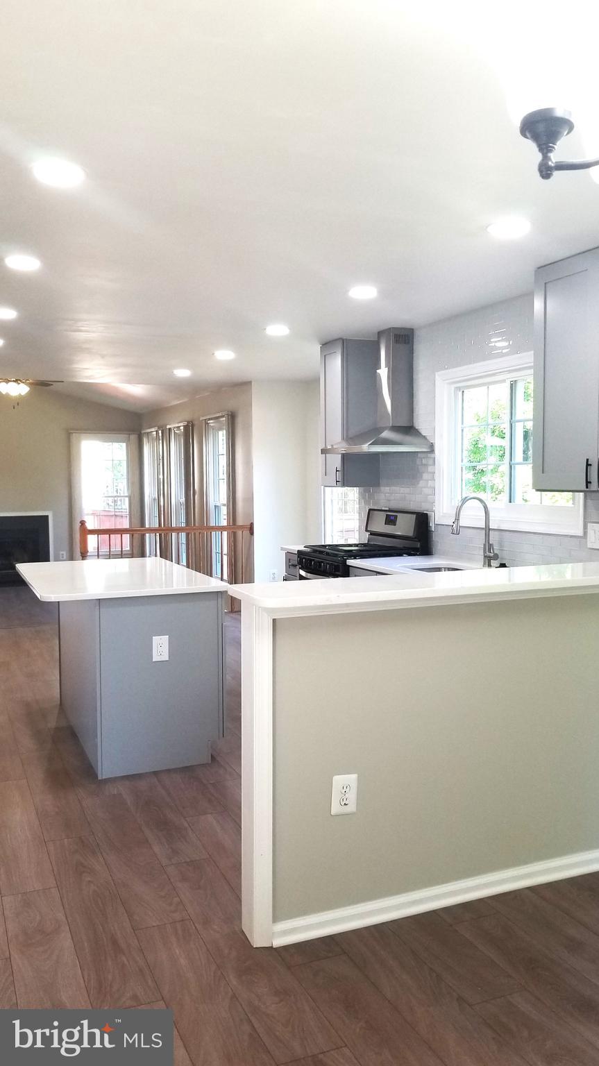 902 Spring Knoll Drive Herndon, VA 20170 - Photo 9 of 43