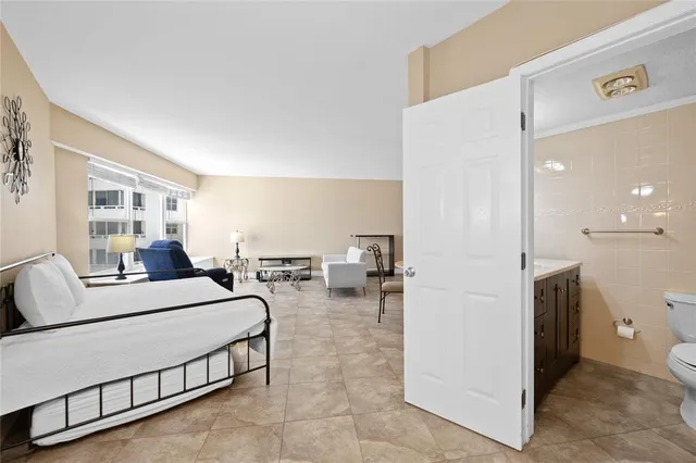 $2,000 | 3700 Galt Ocean Drive, Unit 409, Fort Lauderdale, FL 33308