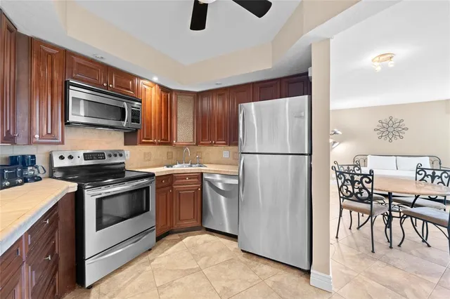 $2,000 | 3700 Galt Ocean Drive, Unit 409, Fort Lauderdale, FL 33308