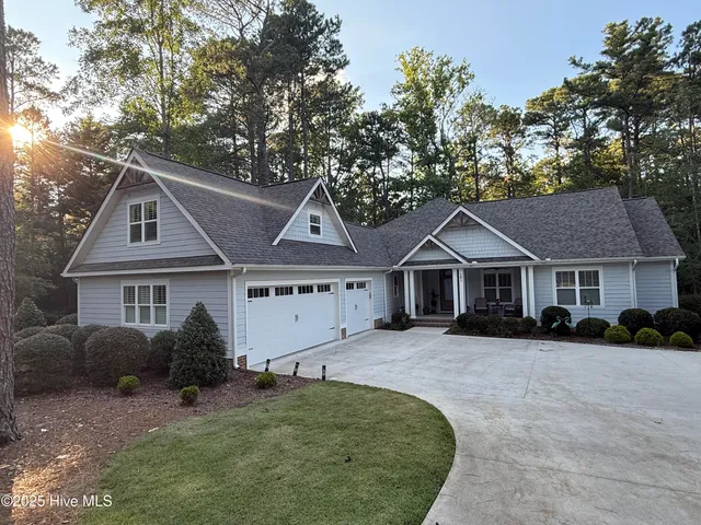 $815,000 | 101 Stoneykirk Drive, Pinehurst, NC 28374