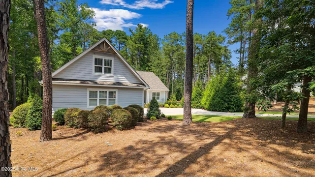 $815,000 | 101 Stoneykirk Drive, Pinehurst, NC 28374