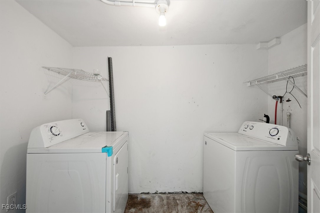 1905 Oakley Avenue, Unit A AND B Fort Myers, FL 33901 - Photo 28 of 30 a utility room with dryer and washer