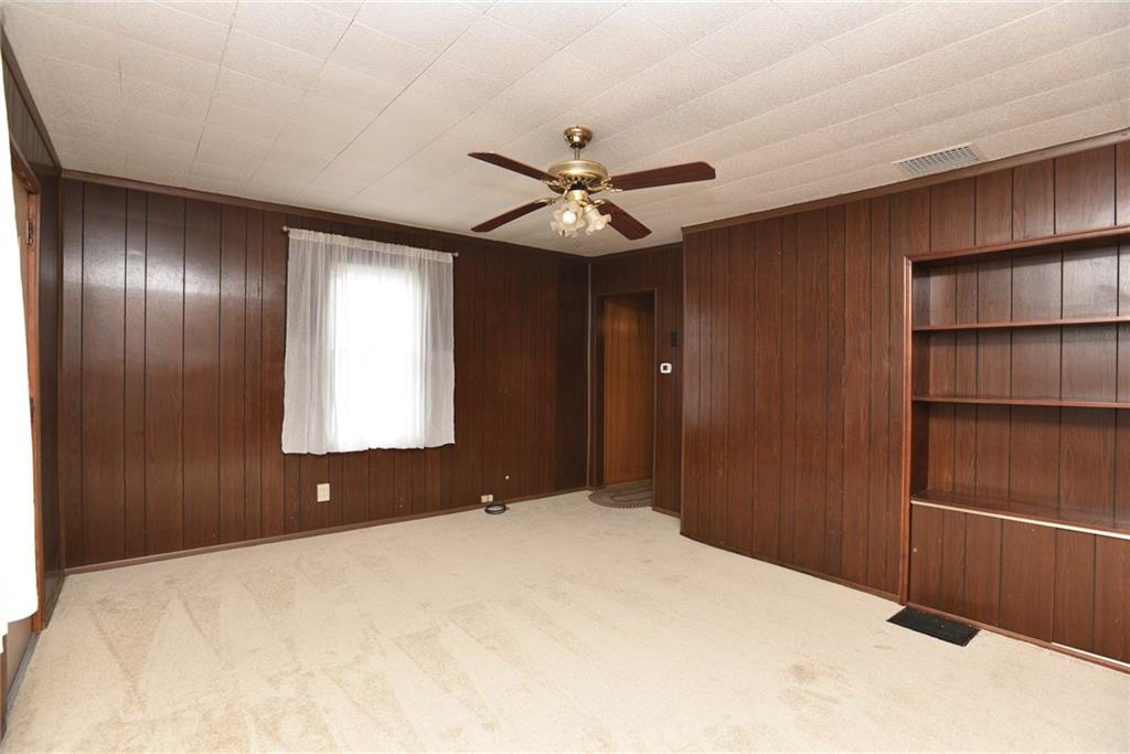 22 Oak Street Russellton, PA 15076 - Photo 14 of 25 Unit 24 Living Room