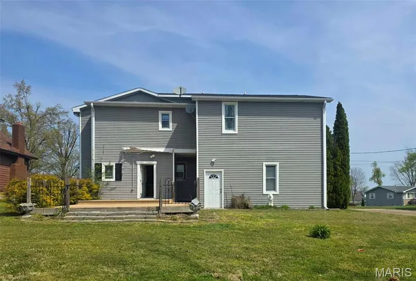 $220,000 | 413 East Sainte Marie Street, Perryville, MO 63775
