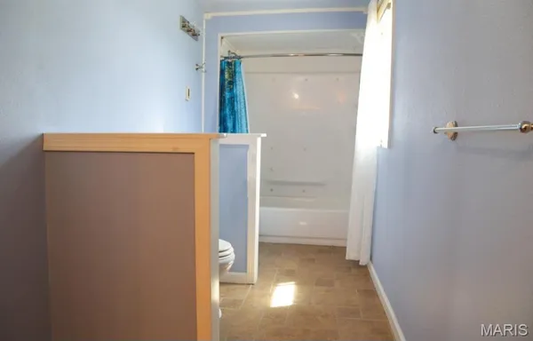 $220,000 | 413 East Sainte Marie Street, Perryville, MO 63775