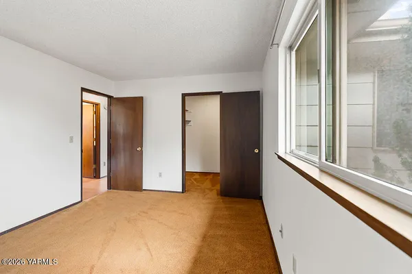 $235,000 | 4611 West Glenmore Circle, Unit D, Yakima, WA 98908