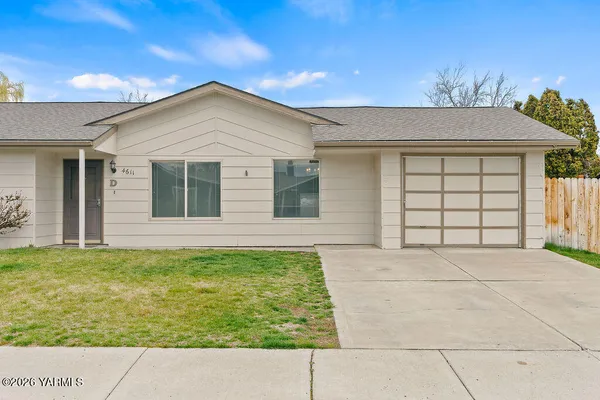 $235,000 | 4611 West Glenmore Circle, Unit D, Yakima, WA 98908