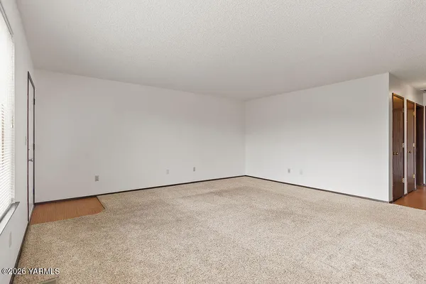 $235,000 | 4611 West Glenmore Circle, Unit D, Yakima, WA 98908