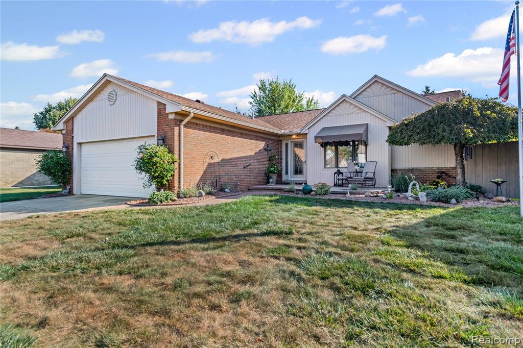 47340 Chrys Road Macomb, MI 48044 - Photo 2 of 33
