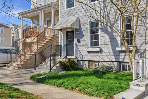 $3,750 | 37 West 34th Street, Unit 1, Bayonne, NJ 07002