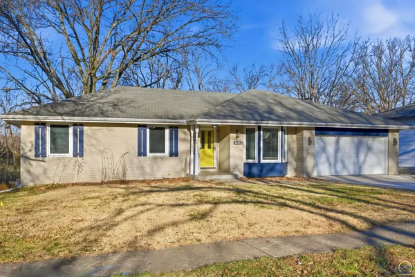 $279,000 | 3225 Southwest MacVicar Avenue, Topeka, KS 66611