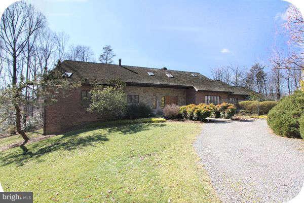 1017 Bellview Road McLean, VA 22102 - Photo 1 of 30 Exterior (Front)