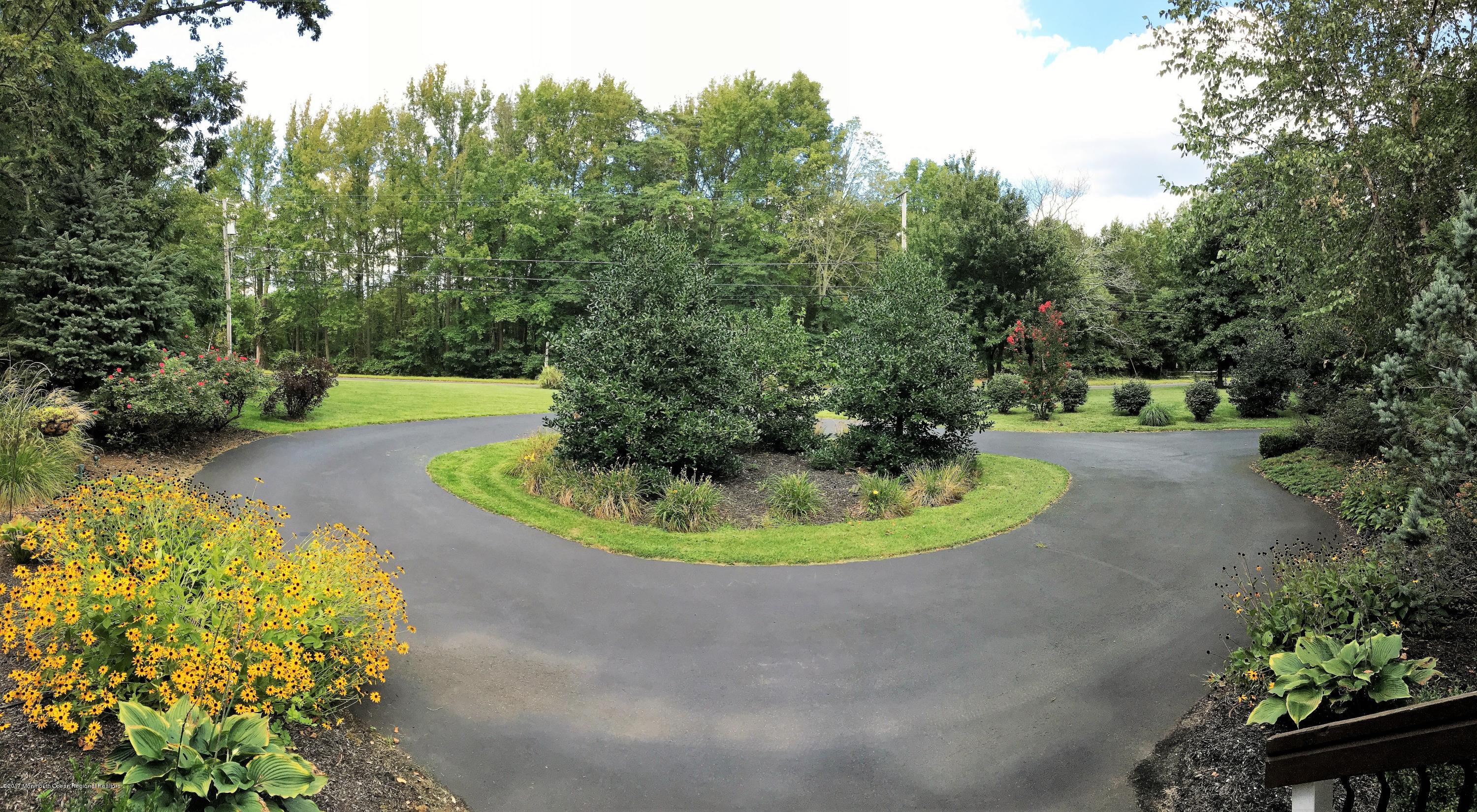336 Windeler Road Howell, NJ 07731 - Photo 5 of 39 IMG_6880
