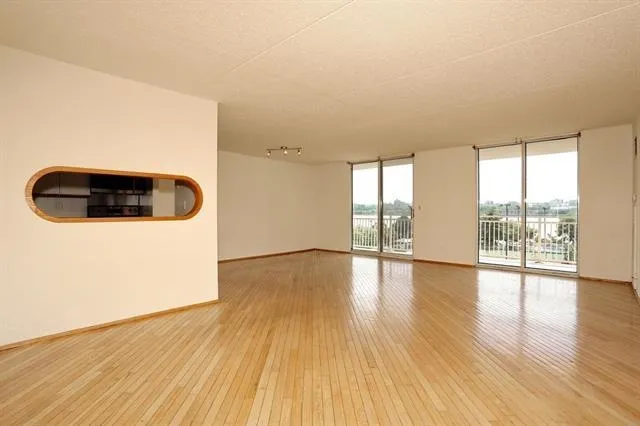 $4,450 | 1055 River Road, Unit 506, Edgewater, NJ 07020