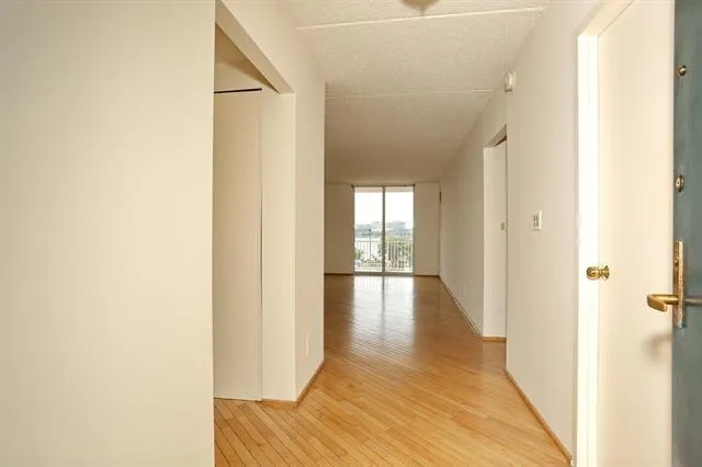 $4,450 | 1055 River Road, Unit 506, Edgewater, NJ 07020