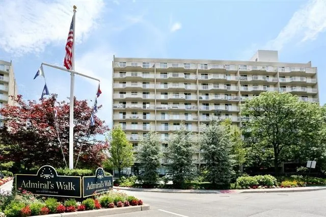 $4,450 | 1055 River Road, Unit 506, Edgewater, NJ 07020