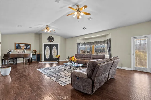 $879,000 | 40647 Shallow Springs Road, Leona Valley, CA 93551