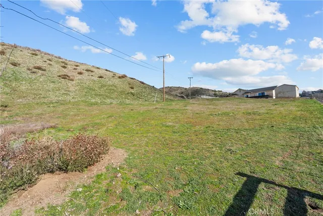 $879,000 | 40647 Shallow Springs Road, Leona Valley, CA 93551