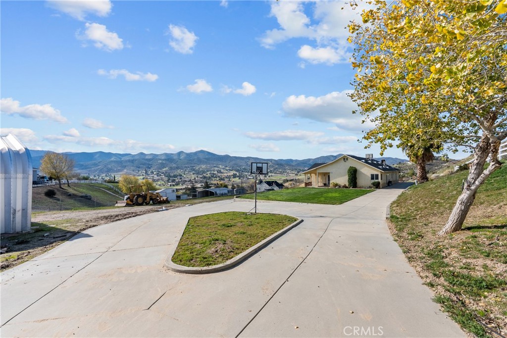40647 Shallow Springs Road Leona Valley, CA 93551 - Photo 5 of 41 a view of a street with a houses