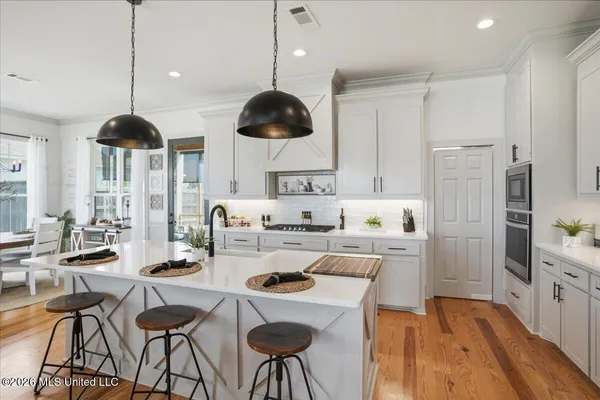 $595,000 | 272 Arbor Trail, Brandon, MS 39047