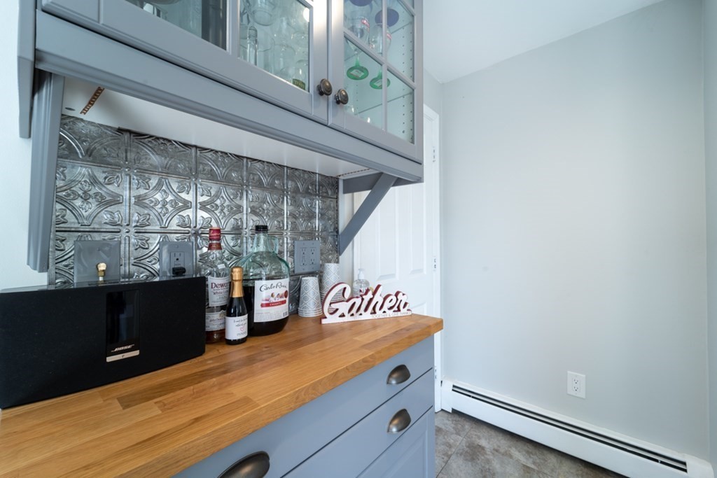 274 Massasoit Road Worcester, MA 01604 - Photo 8 of 28 Gallery Image 8