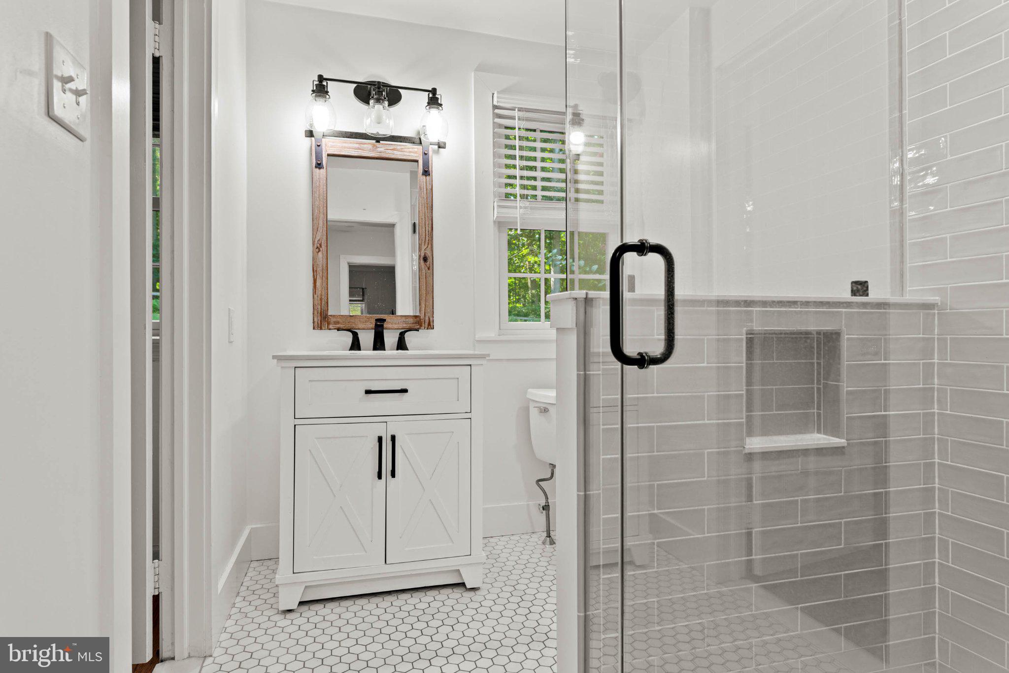 209 Marple Road Haverford, PA 19041 - Photo 33 of 42 Hallway Full Bathroom