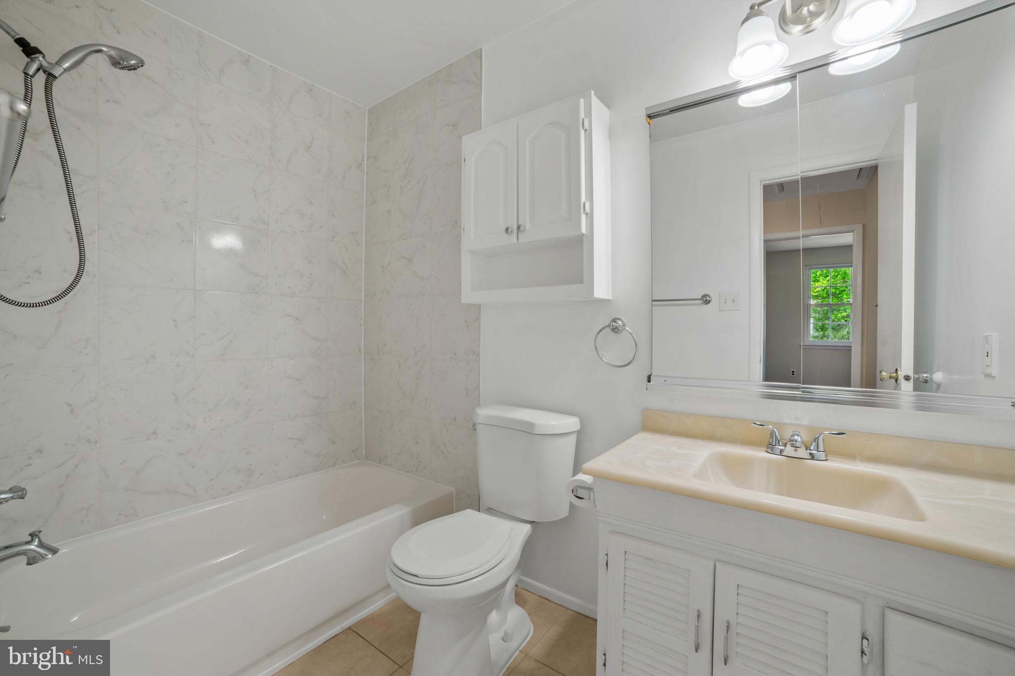 109 Stratton Lane Mount Laurel, NJ 08054 - Photo 21 of 23 Guest Full Bath