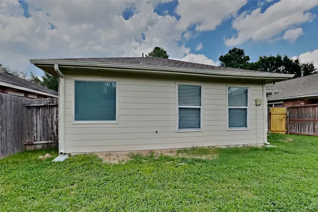 $1,895 | 15623 Ashbournne Springs Lane, Houston, TX 77095