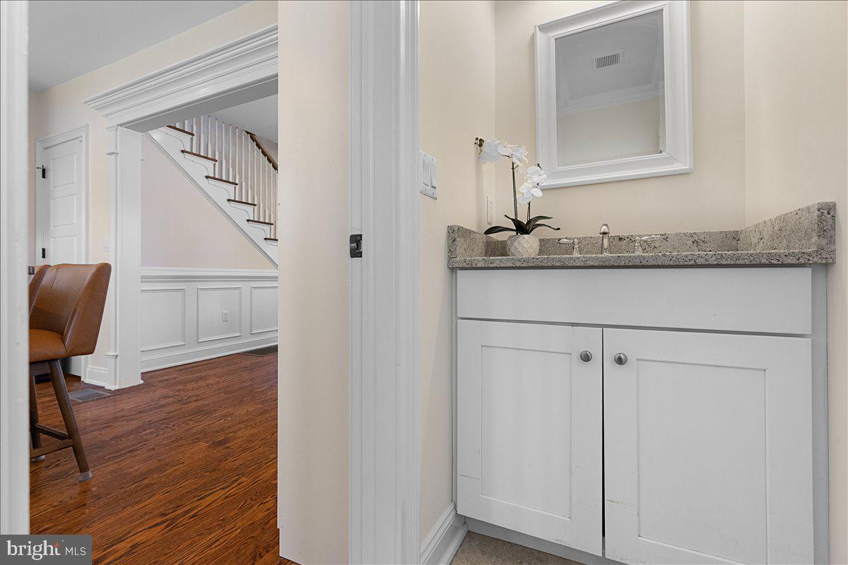 2 Harris Road Princeton, NJ 08540 - Photo 13 of 34