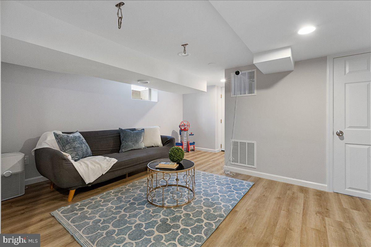 2 Harris Road Princeton, NJ 08540 - Photo 28 of 34