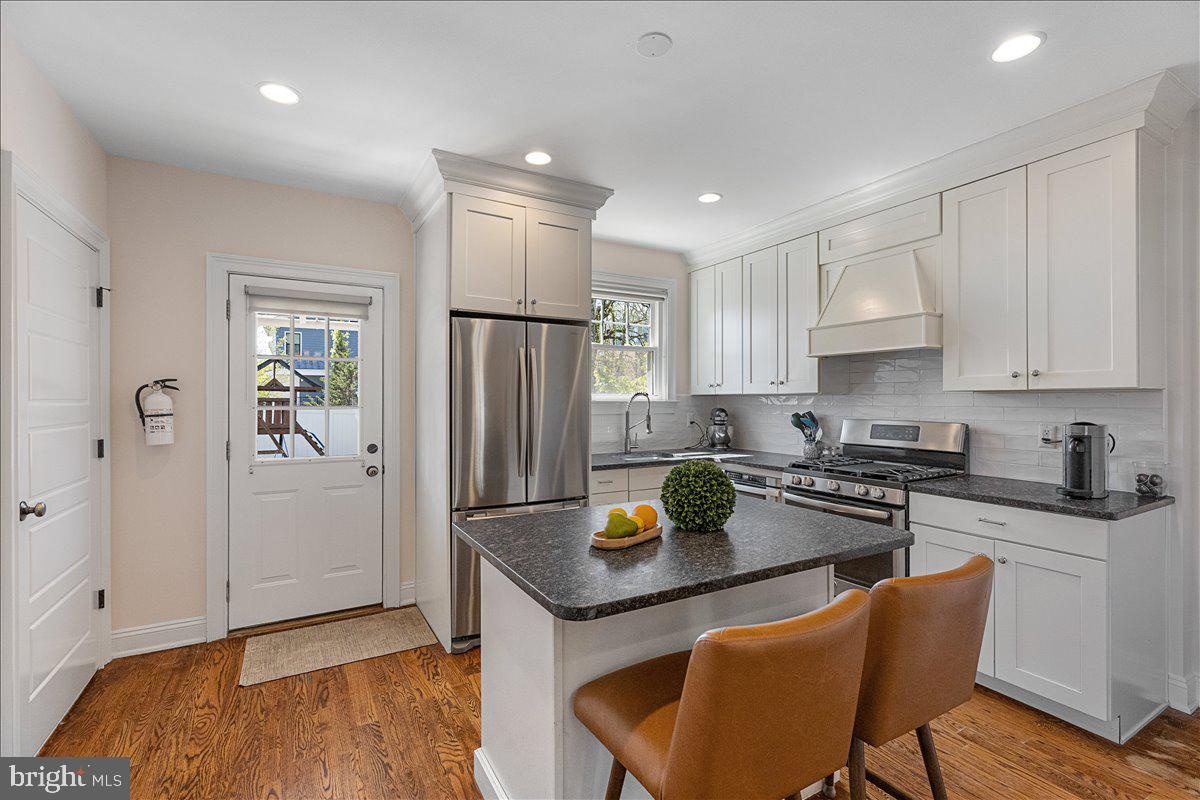 2 Harris Road Princeton, NJ 08540 - Photo 10 of 34
