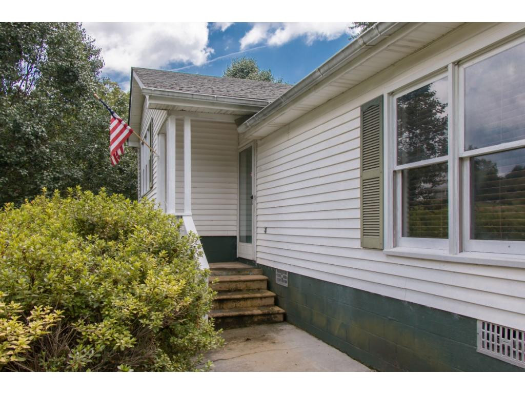 7390 Slaughter Road Bristol, VA 24202 - Photo 2 of 28 Covered Front Porch