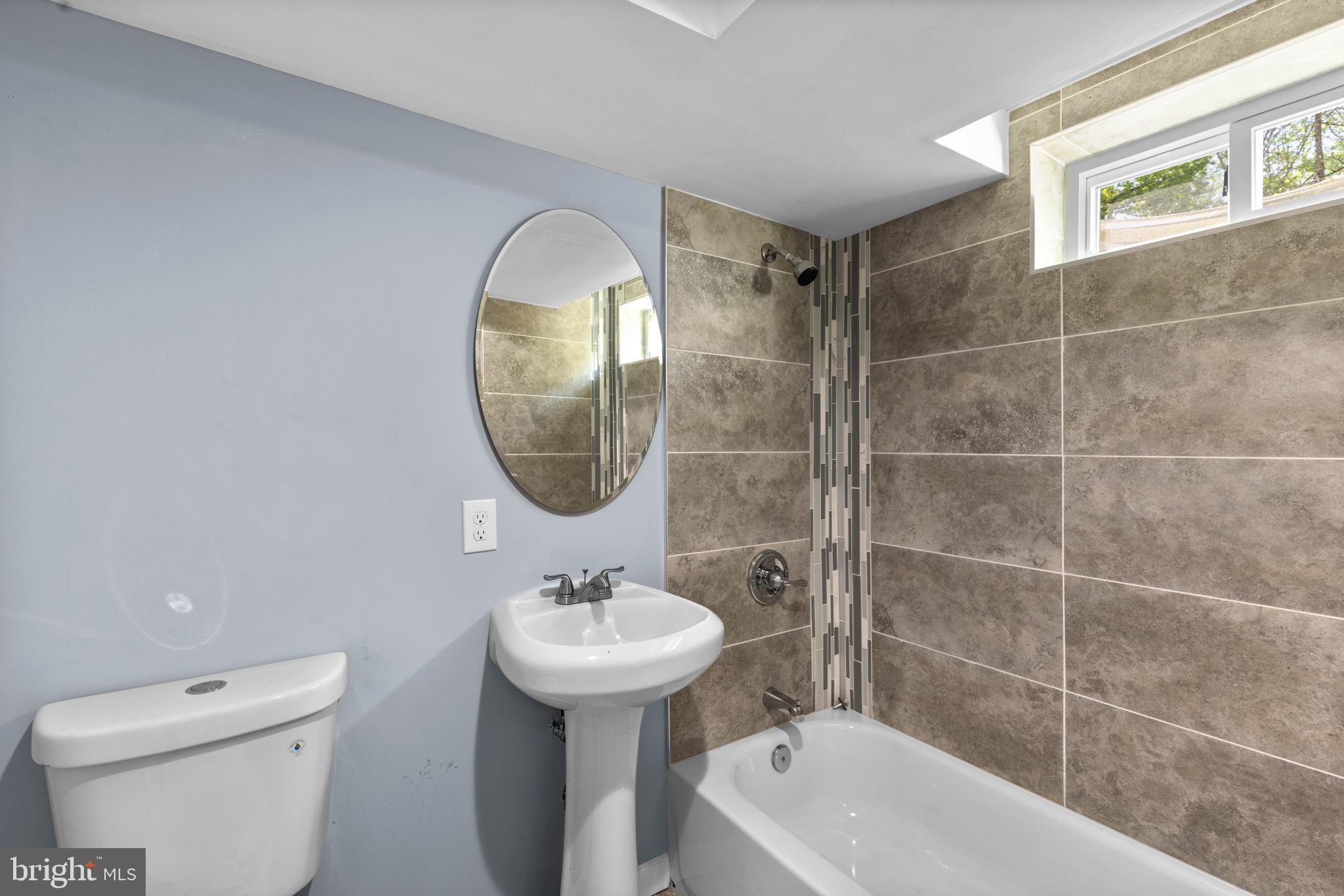 12805 Clarion Road Fort Washington, MD 20744 - Photo 32 of 46 Bathroom