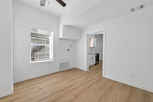 $1,100 | 2202 Hutchins Street, Unit A, Houston, TX 77003
