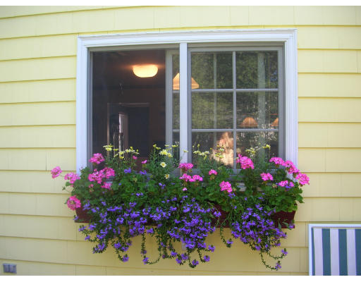11 Lawndale Road Stoneham, MA 02180 - Photo 23 of 25 Gallery Image 23