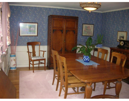 11 Lawndale Road Stoneham, MA 02180 - Photo 3 of 25 Gallery Image 3