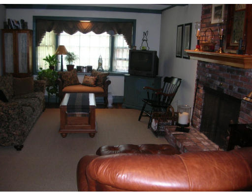 11 Lawndale Road Stoneham, MA 02180 - Photo 4 of 25 Gallery Image 4