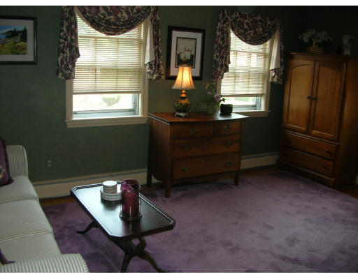 11 Lawndale Road Stoneham, MA 02180 - Photo 8 of 25 Gallery Image 8